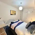 Beautiful Marble Arch Flat